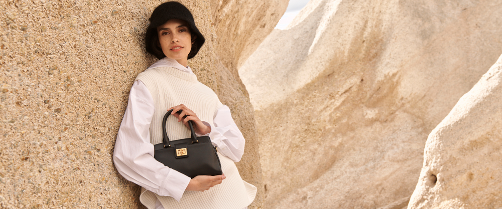Laura Jones Premium Collection
