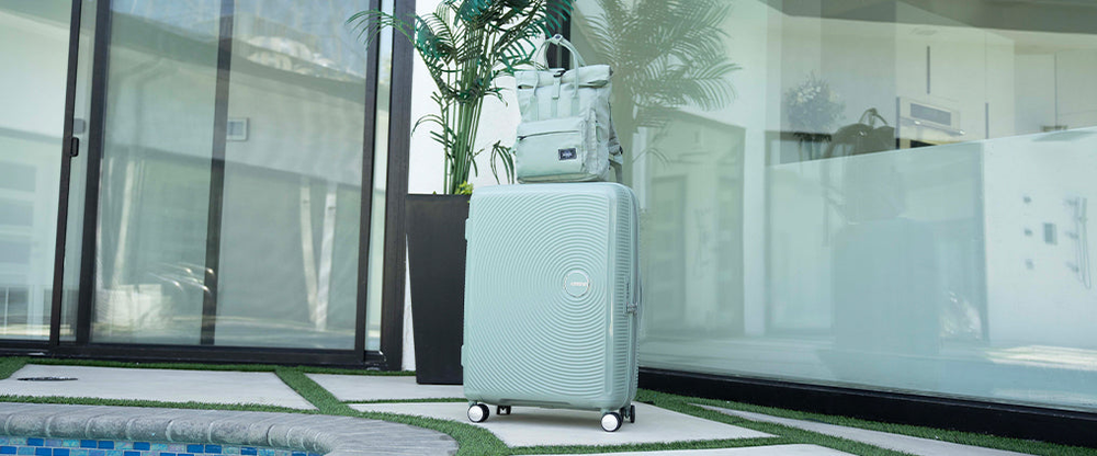 American Tourister Curio