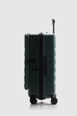 Icon Stripe Dual 66cm Suitcase